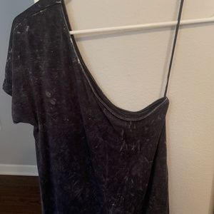 AEO off the shoulder shirt